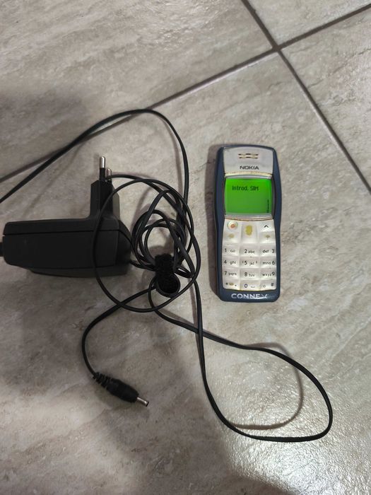 Nokia 1100, Made in Hungary, cu incarcator, 100 lei, doar in Cluj