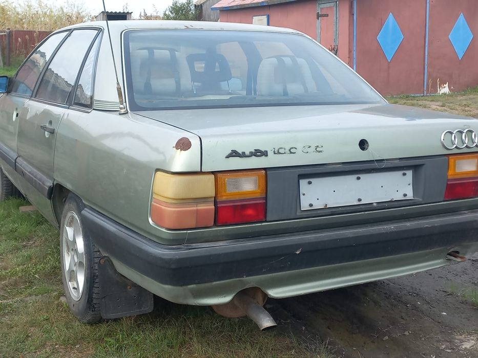 Ауди 100 щука...