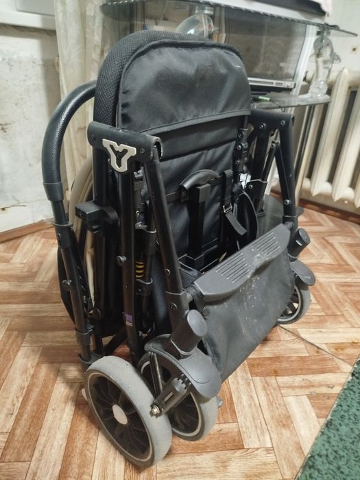 Продам коляску в хорошем состояний