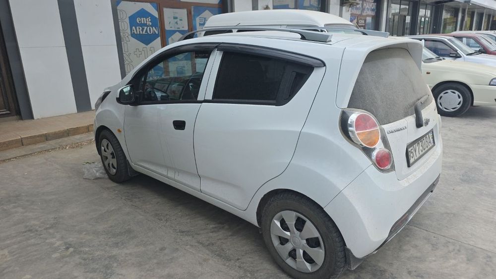 Chevrolet Spark 2011 — 3