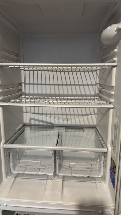 Холодильник INDESIT