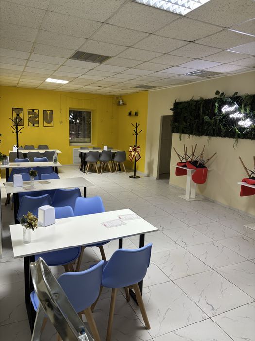 Сдам кафе  торговую площадь