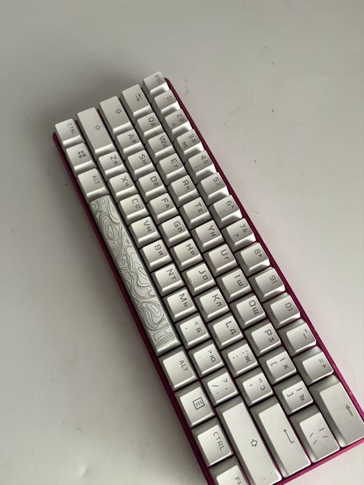 Hyperx alloy origins 60% red keykaps