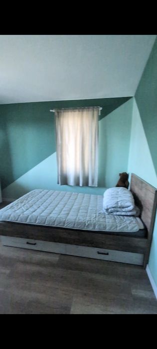 Детска стая - легло, бюро, нощно шкафче, голям шкаф, гардероб