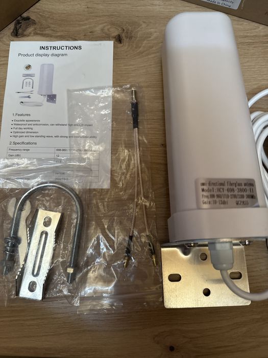 Antenă omnidirecțională 3G/4G LTE high gain 10-12dBi,SMA male 698-2700-3800MHz,pentru exterior, montare pe stâlp/perete, router 4G LTE,modem