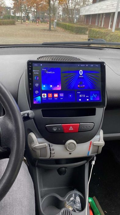 Navigatie android Toyota Aygo Peugeot 107 Citroen C1 Waze YouTube GPS