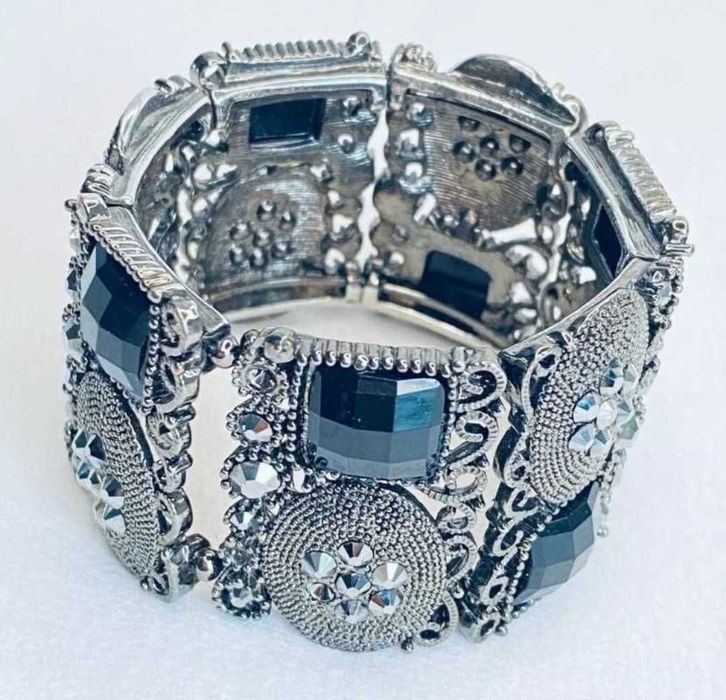 Луксозна дамска гривна BAGUE A DAMES