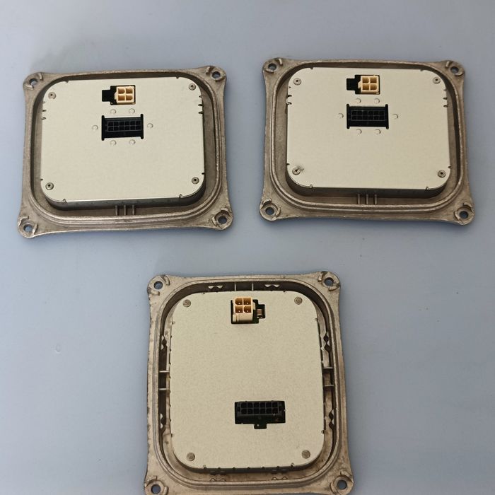 Баласт модул за фар/дневни светлини led на Mercedes W221 фейс 2009-