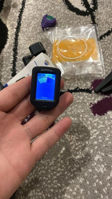 Укулеле              .