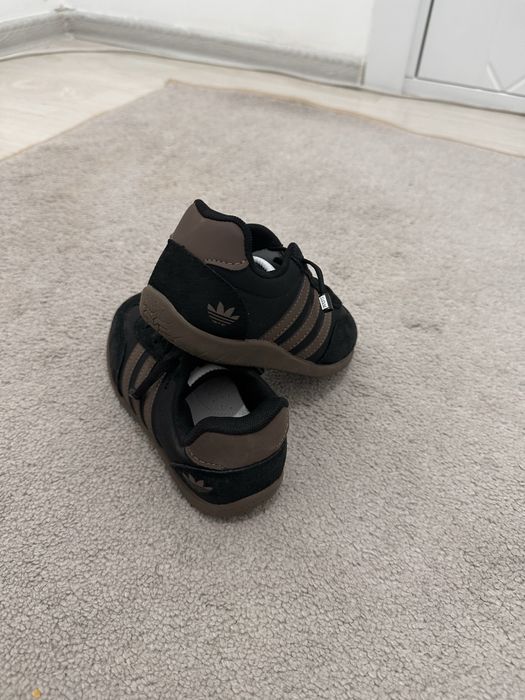 Кроссовки набук. 30 размер.