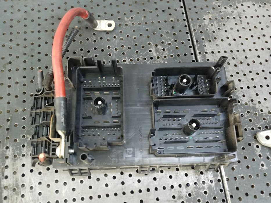 panou sigurante 1.7 cdti opel astra j 13318784  1110034ab