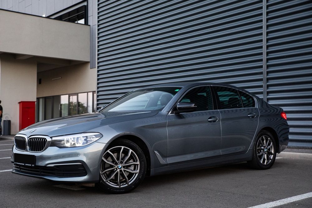 BMW 5 Series 2019 — imagine 2