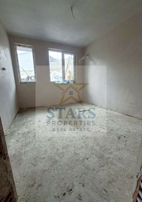 Тристаен просторен апартамент