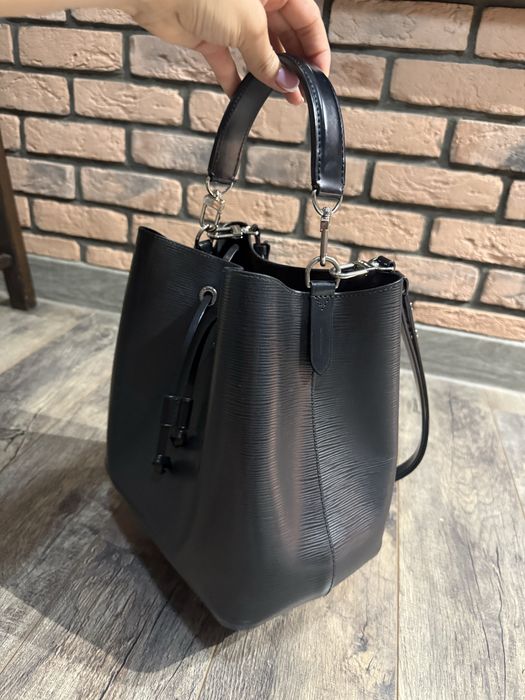 Продам сумку LV оригинал