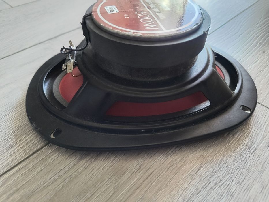 Difuzoare 2 bucăți 600w