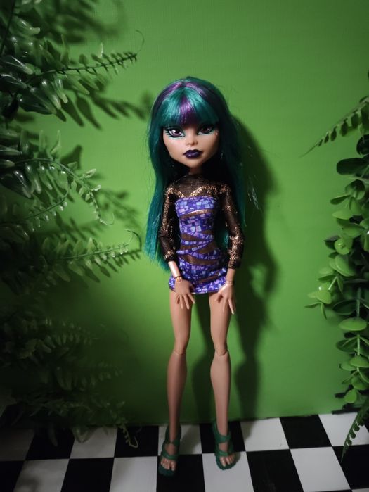 Monster high кукла нефера
