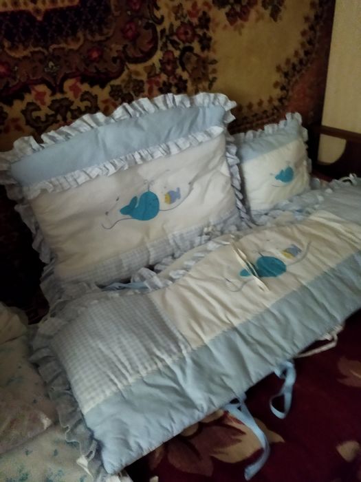 Продам   бортики    на   детскую   кровать