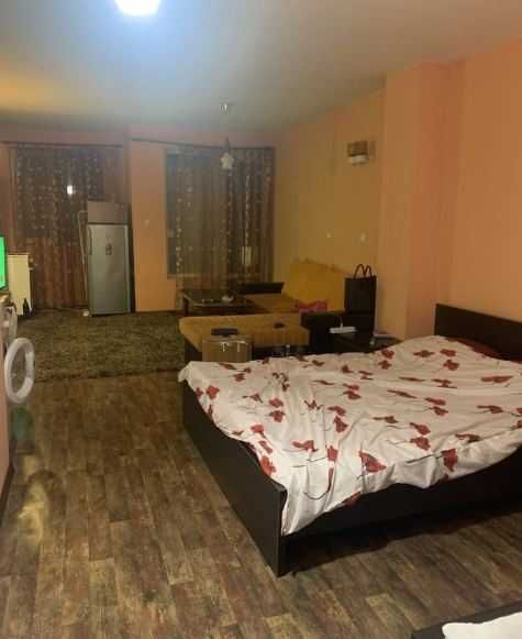 Дава се под наем Двустаен апартамент в Бургас, Възраждане - 55 кв.м за 165 € - Снимка #2