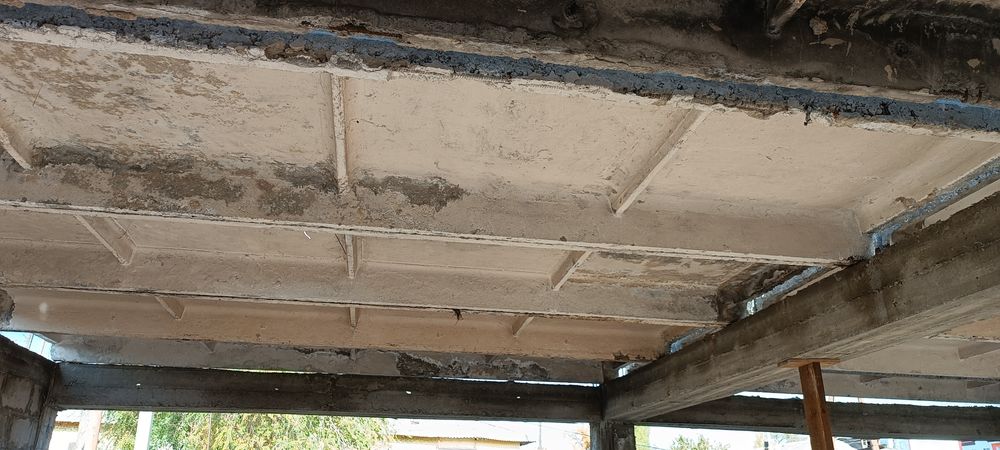 Продам плиты перекрытия 10 штук