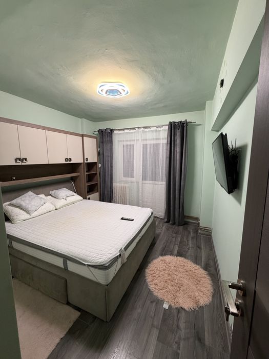 Inchiriez apartament cu 2 camere , Bld Decebal