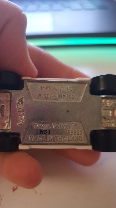 Машинка hotwheels