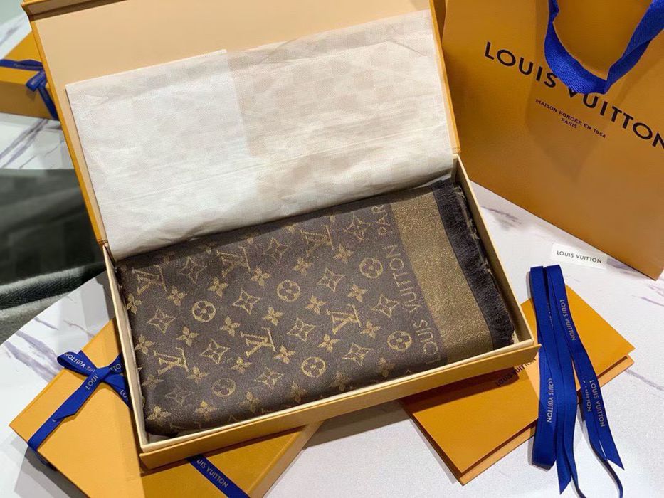 Палантин LV Louis Vuitton Monogram Shine