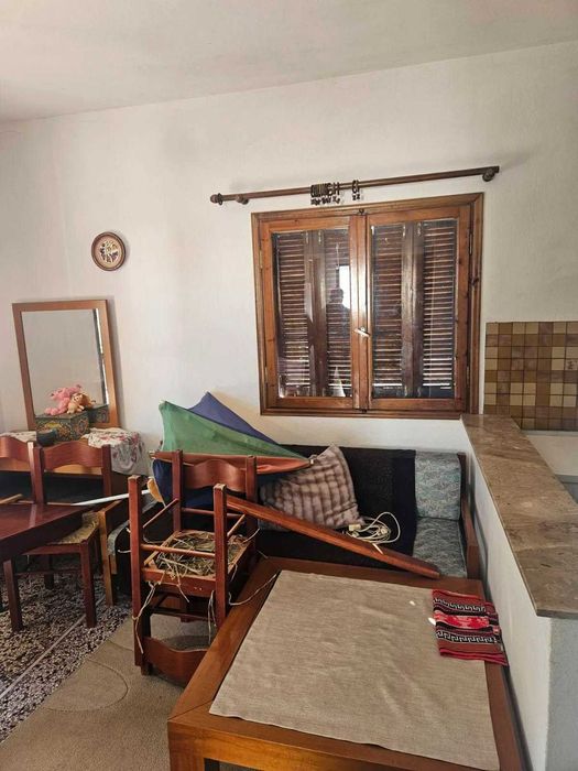 Двуетажна къща с гледка в Аспровалта!