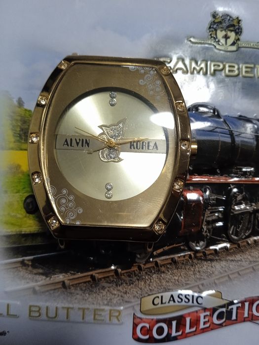 Продам часы женские