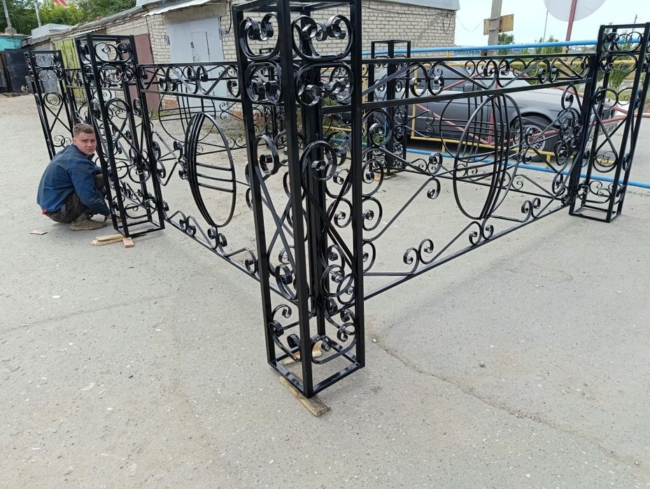 Оградки и Мазары