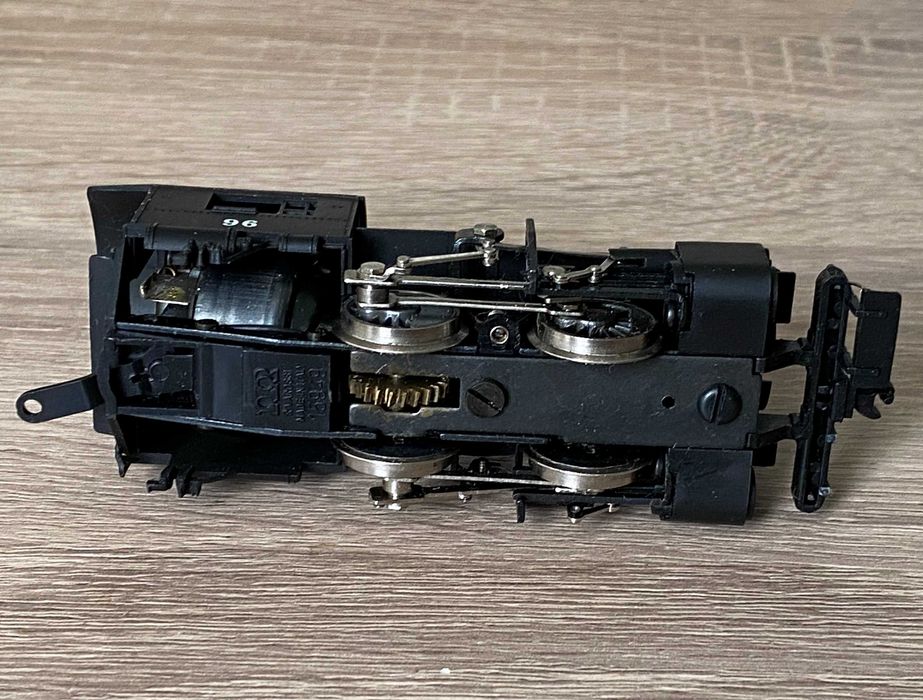 Locomotiva cu abur RIVAROSSI 15949 0-4-0 analog HO Italia anii 70