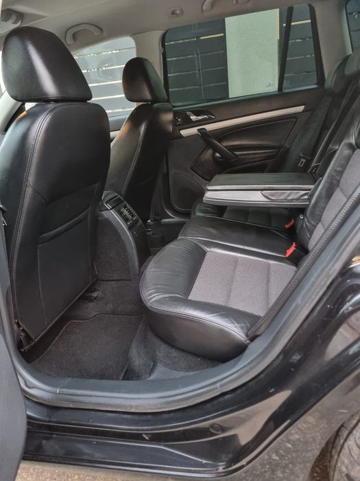 Vând Skoda Octavia II Facelift Motor 1.6 TDi cutie de viteze automata