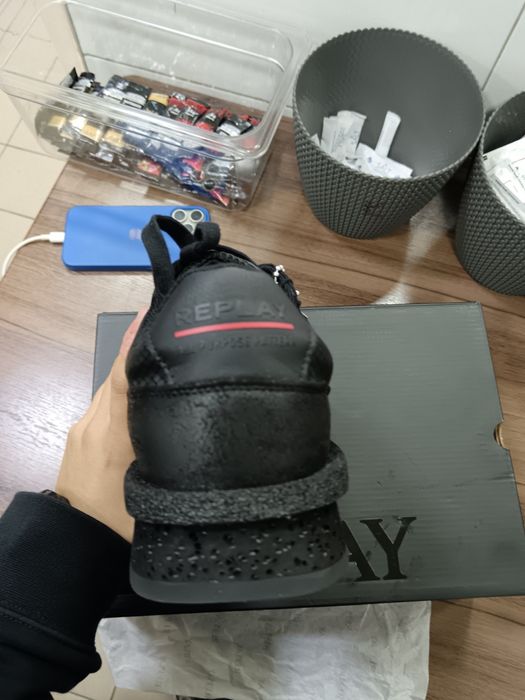 Replay обувки 43 номер черни 75 евро