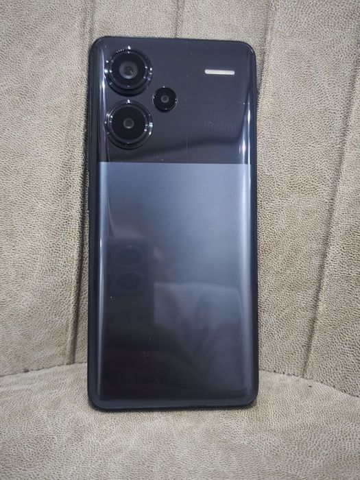 Redmi Note 13 pro plus 5g, polniy komplekt, sodtoyaniye zo'r