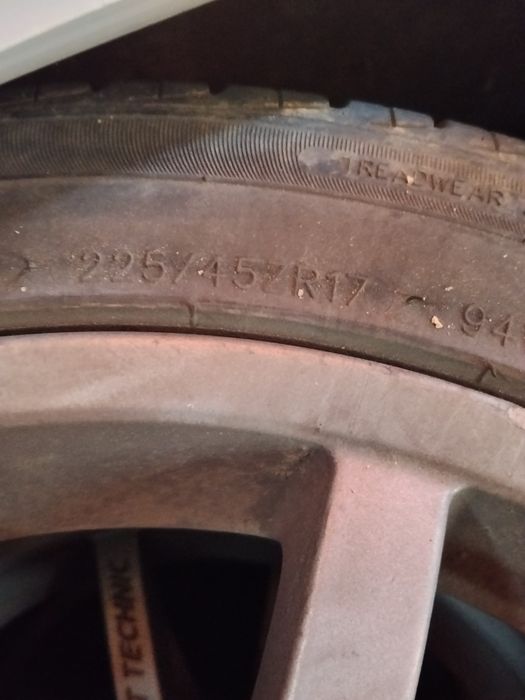 Продаётся летняя резина на дисках