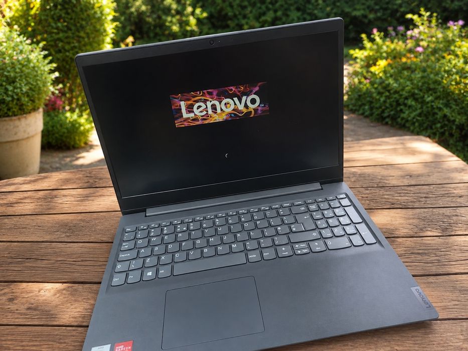 Laptop Lenovo V15-ADA | 15.6" | AMD Athlon, 4GB RAM, SSD 128GB | Stare Foarte Bună