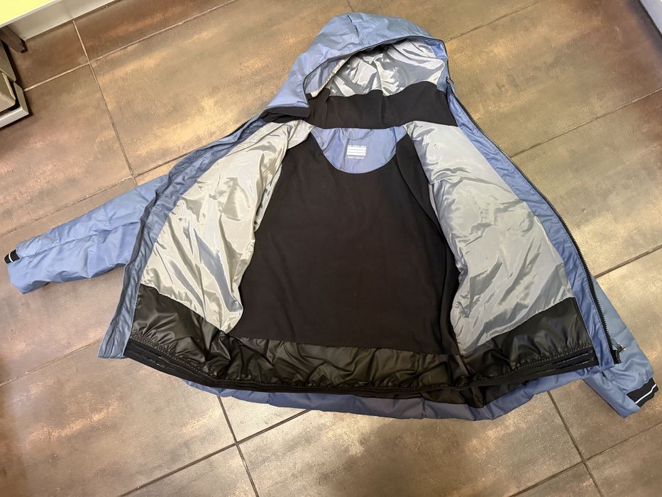 Детско  чисто ново топло и непромокаемо  яке за ски 30 евро