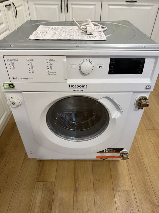 Пералня със сушилня за вграждане