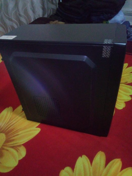 Срочно продам пустой кейс от ПК