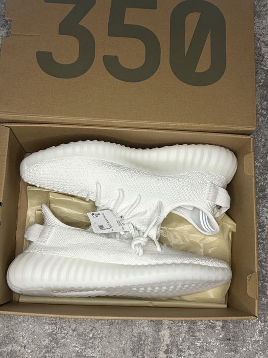 Yeezy 350 Boost Bone