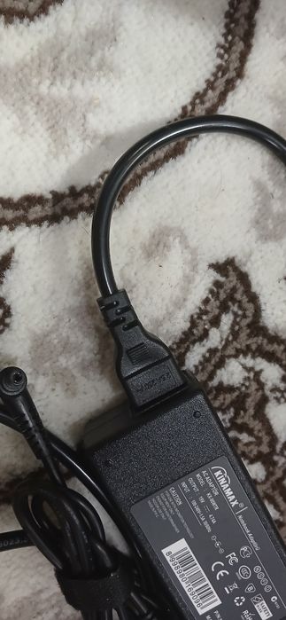 Ноутбоок зарйадлаш кабели