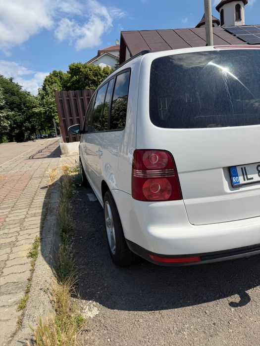 VOLKSWAGEN Touran 0 — imagine 2