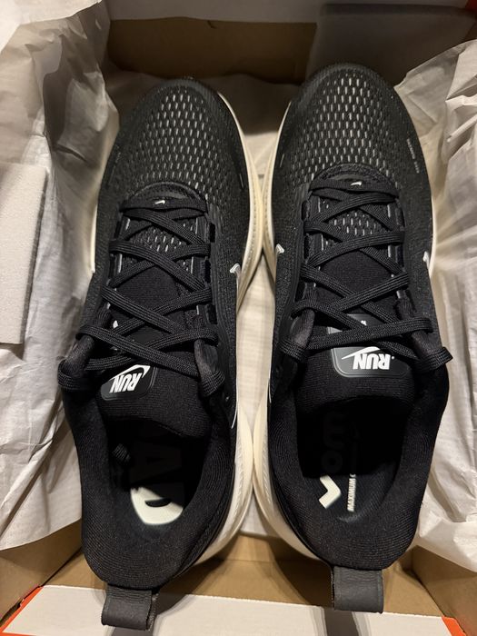 Nike Vomero 18 noi in cutie
