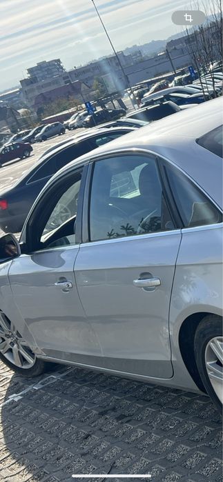 Usa spate stanga  audi a4 b8 sedan berlina LX7W