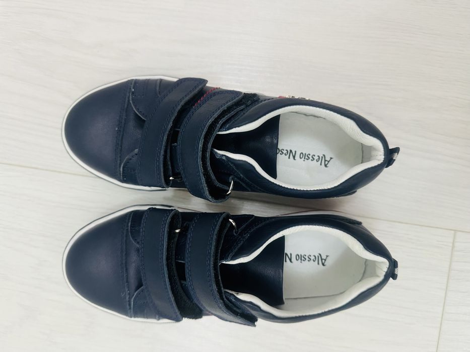 Кроссовки новые 32 р