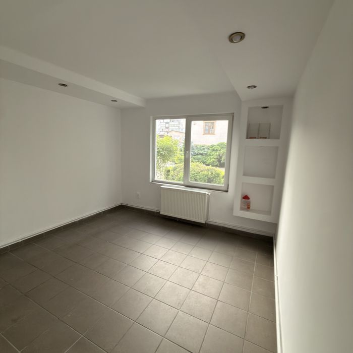 Apartament 3 camere la parter – ideal spațiu comercial | Cartier Bărăgan | 70 mp