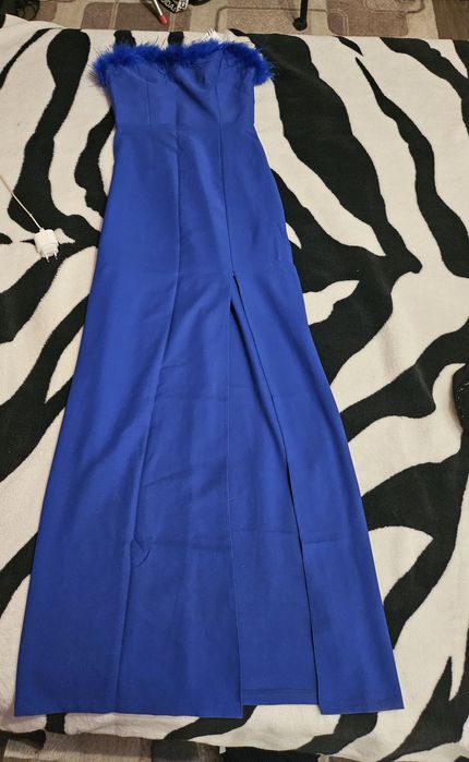 Дълга елегантна рокля