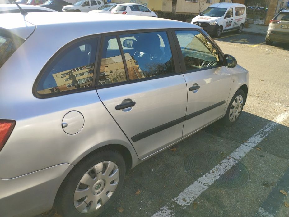 De vânzare scoda Fabia 2 distribuite pe lanț torpedou frigorific