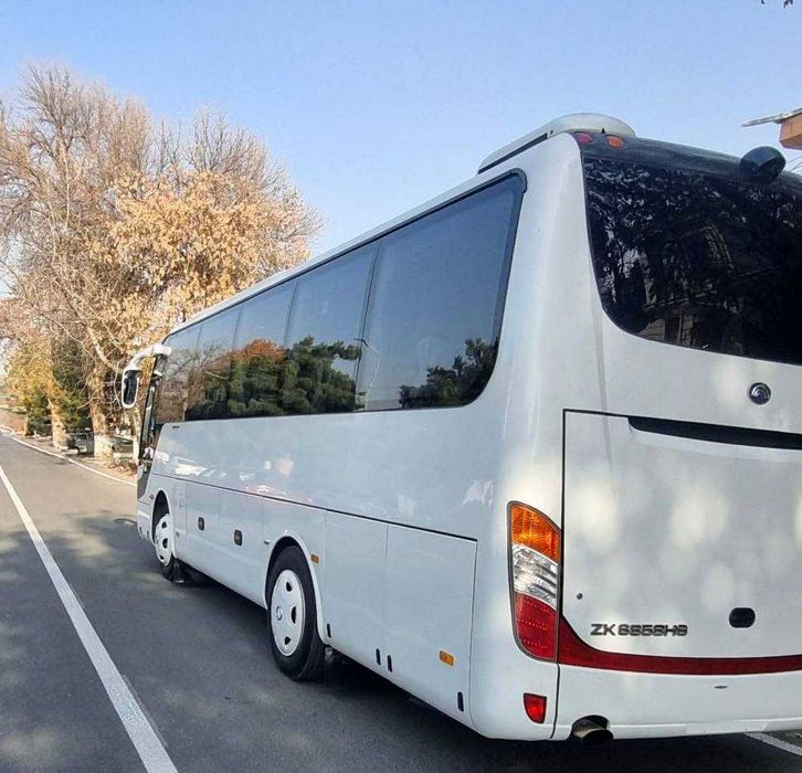 Продаётся туристический автобус Yutong 2019 года. Отличное состояние!