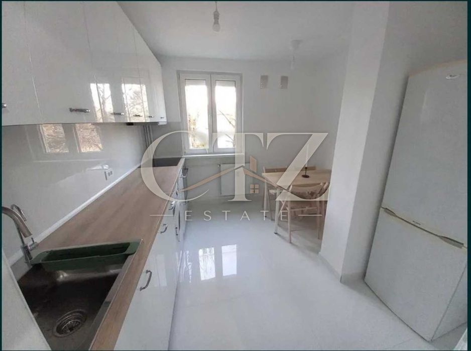 Apartament de închiriat, 3 camere cu loc de parcare propriu, Domenii