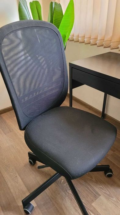 Офис стол IKEA FLINTAN – черен, ергономичен